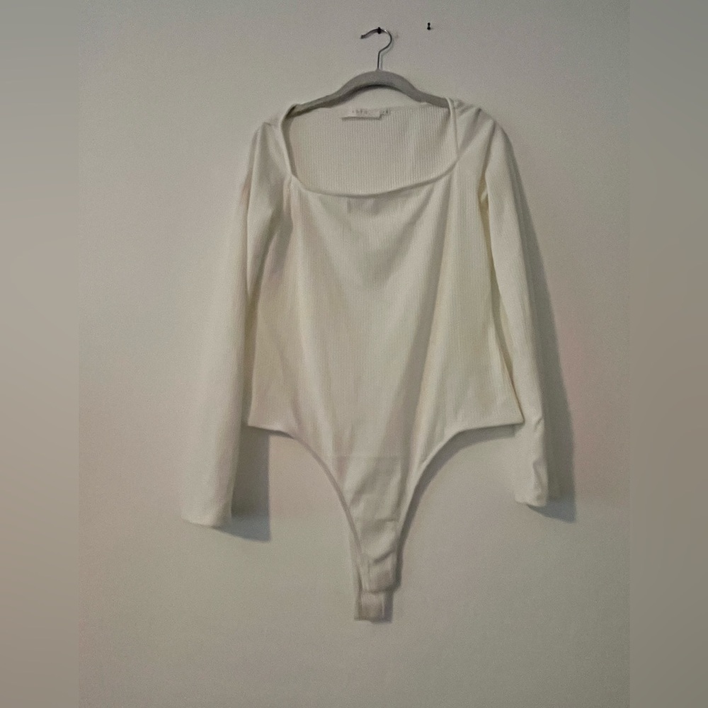 ASTR the label Square Neck Long Sleeve Body Suit - Picture 4 of 12
